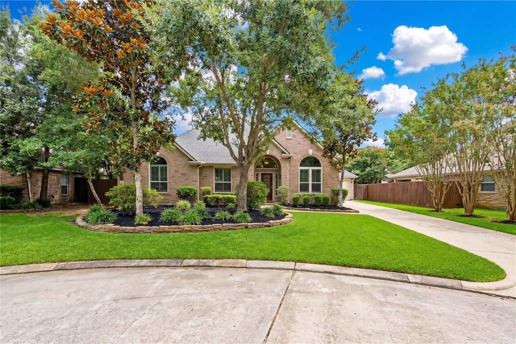 11 Ryanwyck Place, The Woodlands, TX 77384