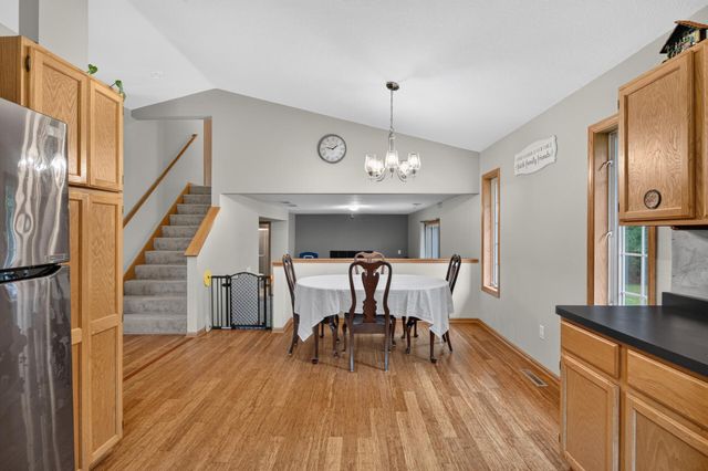 4410 S River Run, Savage, MN 55378