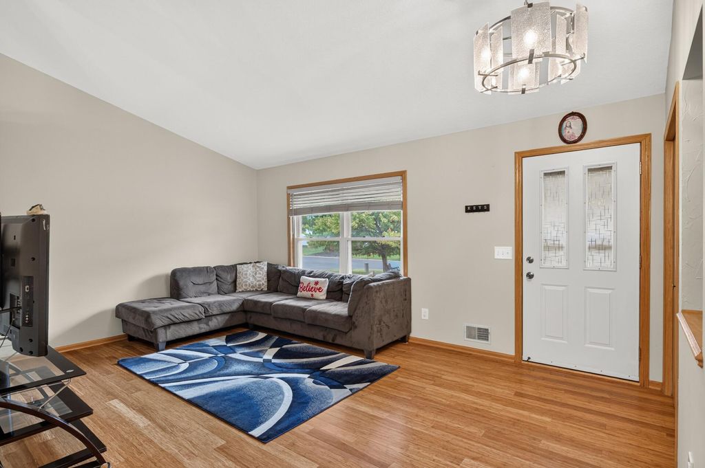 4410 S River Run, Savage, MN 55378 — photo 2