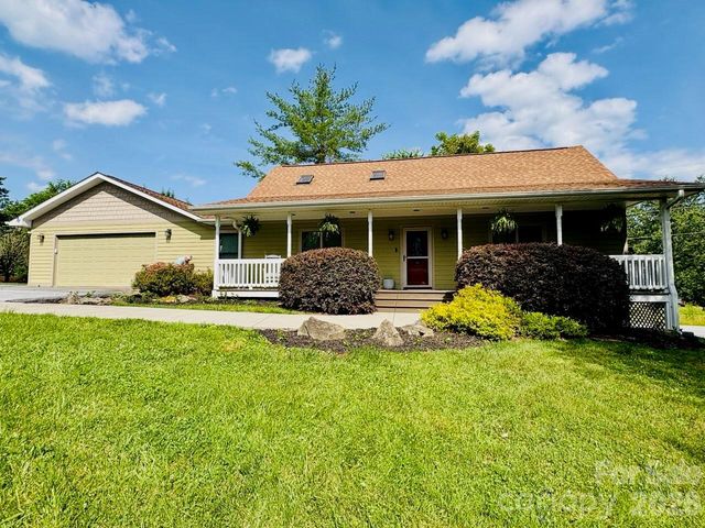 43 Evan Tyler Lane, Horse Shoe, NC 28742