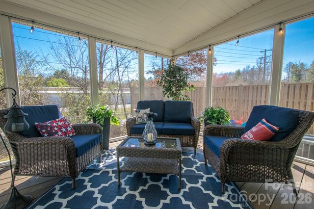 43 Evan Tyler Lane, Horse Shoe, NC 28742