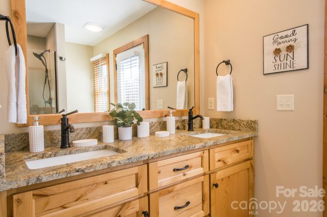 43 Evan Tyler Lane, Horse Shoe, NC 28742