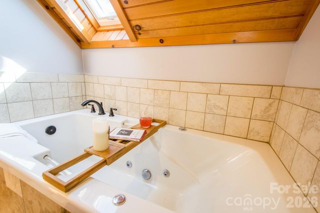 43 Evan Tyler Lane, Horse Shoe, NC 28742