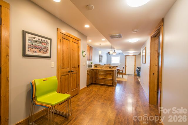 43 Evan Tyler Lane, Horse Shoe, NC 28742