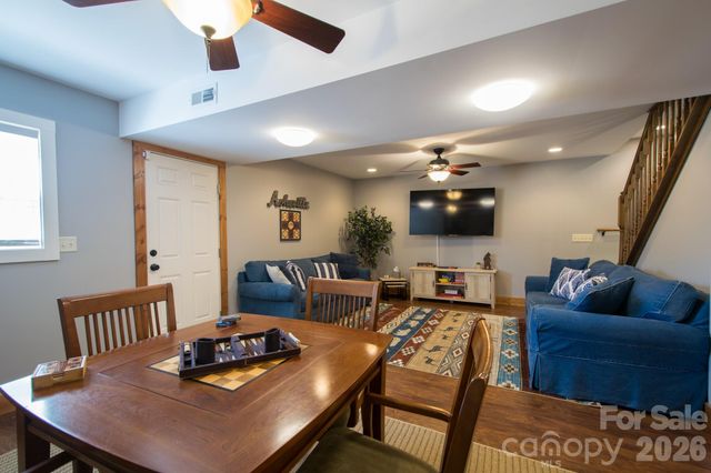 43 Evan Tyler Lane, Horse Shoe, NC 28742