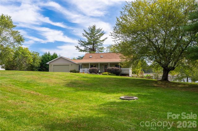 43 Evan Tyler Lane, Horse Shoe, NC 28742