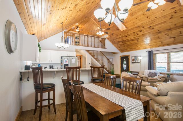 43 Evan Tyler Lane, Horse Shoe, NC 28742