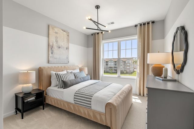 5305 Peters Farm Way 7305, Westborough, MA 01581