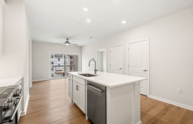 5305 Peters Farm Way 7305, Westborough, MA 01581