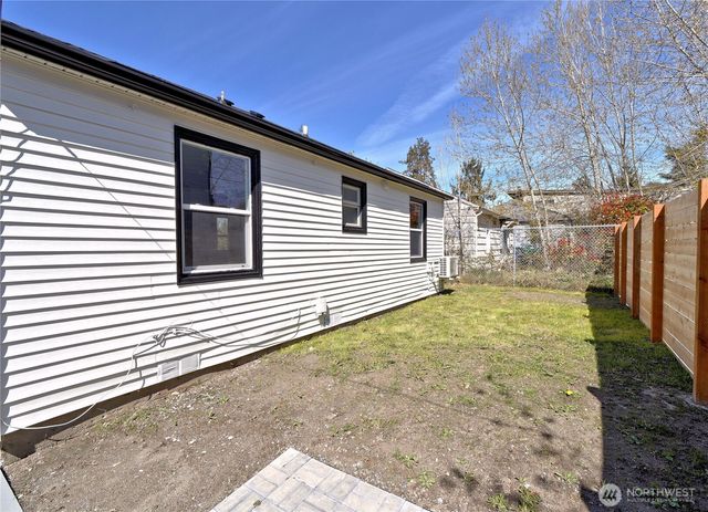 4832 25th Avenue SW, Seattle, WA 98106