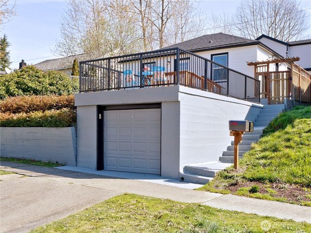 4832 25th Avenue SW, Seattle, WA 98106