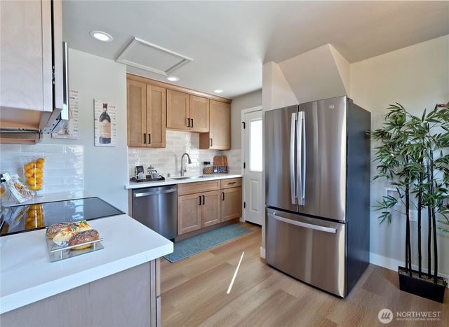 4832 25th Avenue SW, Seattle, WA 98106