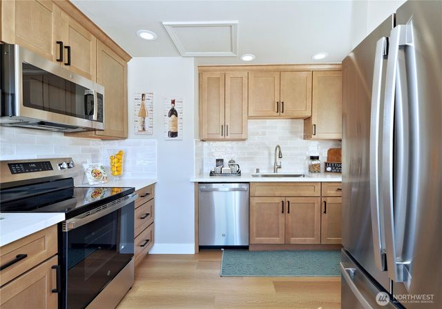 4832 25th Avenue SW, Seattle, WA 98106