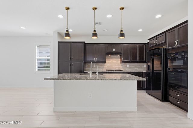 20784 W MINNEZONA Avenue, Buckeye, AZ 85396