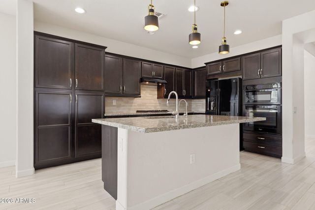 20784 W MINNEZONA Avenue, Buckeye, AZ 85396