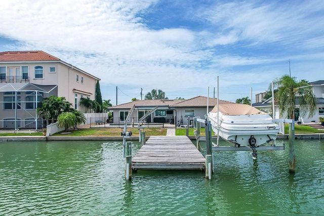 340 PALM ISLAND NE, Clearwater Beach, FL 33767