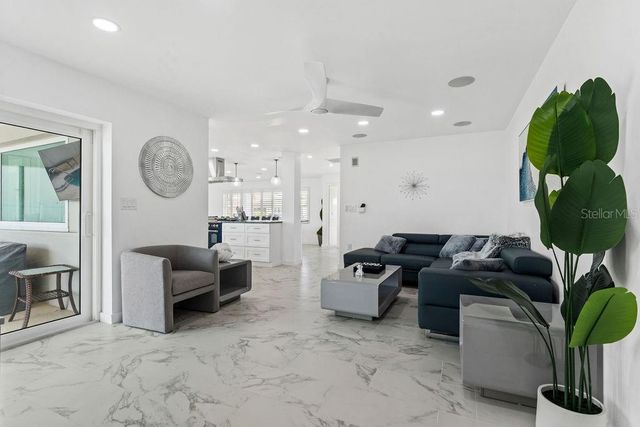 340 PALM ISLAND NE, Clearwater Beach, FL 33767