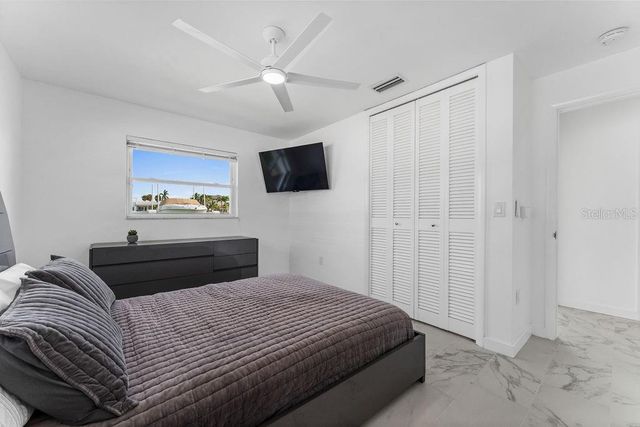 340 PALM ISLAND NE, Clearwater Beach, FL 33767