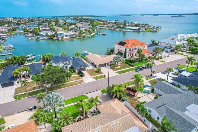 340 PALM ISLAND NE, Clearwater Beach, FL 33767