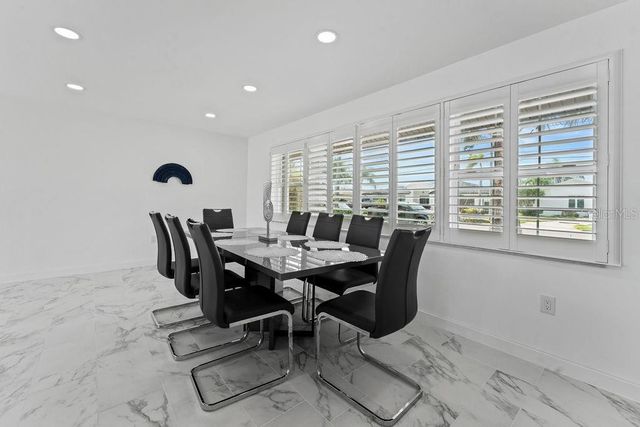 340 PALM ISLAND NE, Clearwater Beach, FL 33767