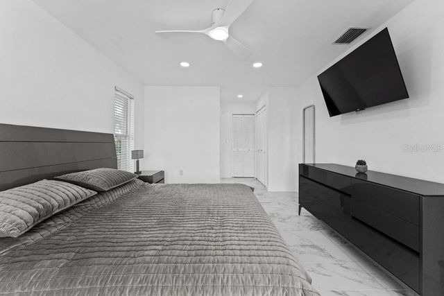 340 PALM ISLAND NE, Clearwater Beach, FL 33767