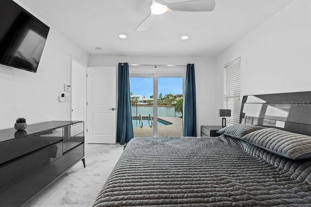 340 PALM ISLAND NE, Clearwater Beach, FL 33767