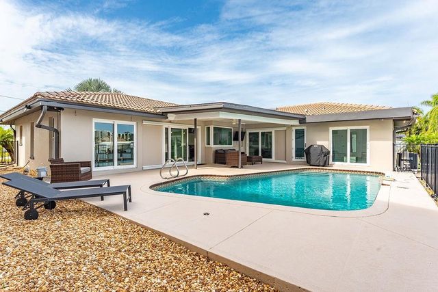 340 PALM ISLAND NE, Clearwater Beach, FL 33767