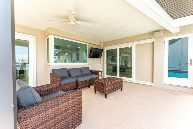 340 PALM ISLAND NE, Clearwater Beach, FL 33767