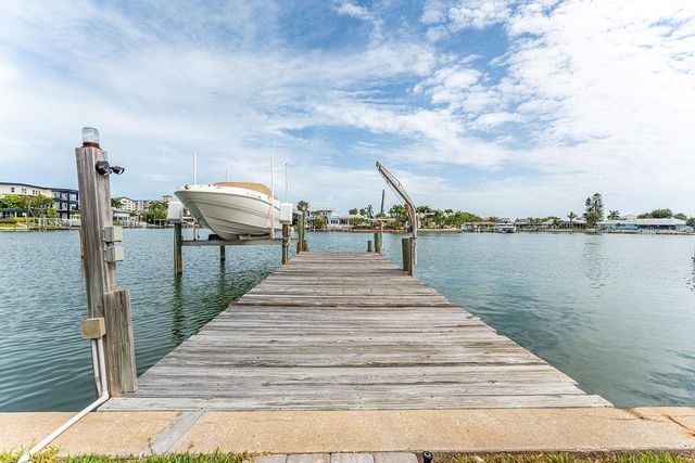 340 PALM ISLAND NE, Clearwater Beach, FL 33767