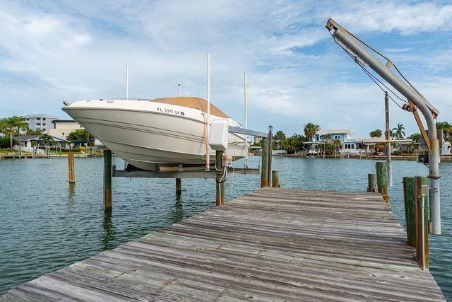 340 PALM ISLAND NE, Clearwater Beach, FL 33767