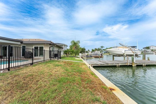 340 PALM ISLAND NE, Clearwater Beach, FL 33767