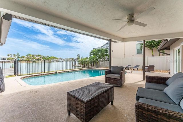 340 PALM ISLAND NE, Clearwater Beach, FL 33767