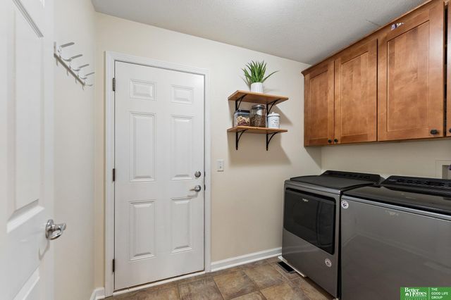 5045 S 175th Street, Omaha, NE 68135