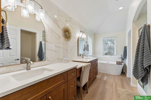 5045 S 175th Street, Omaha, NE 68135