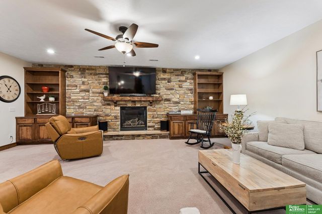 5045 S 175th Street, Omaha, NE 68135