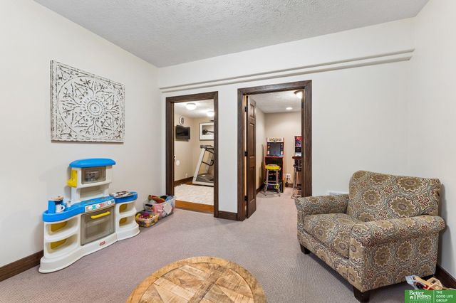 5045 S 175th Street, Omaha, NE 68135