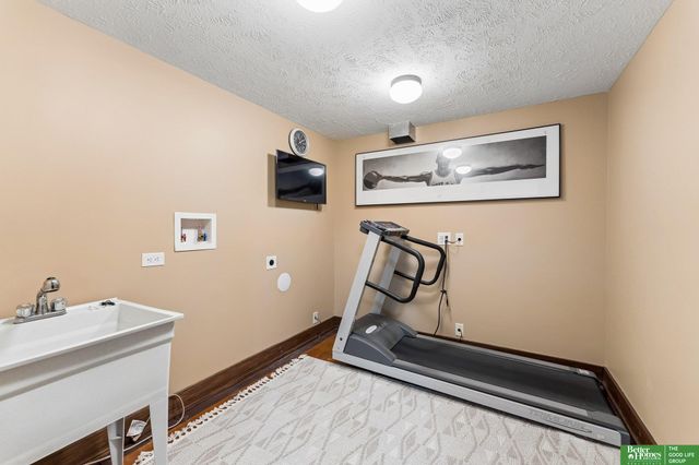 5045 S 175th Street, Omaha, NE 68135