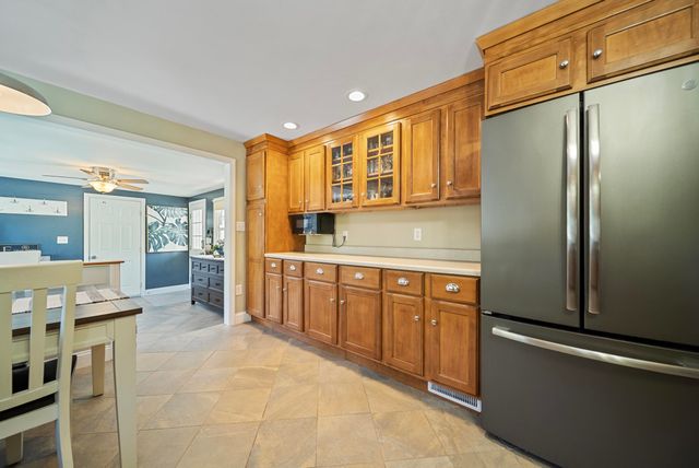 92 Gillis Street, Nashua, NH 03060