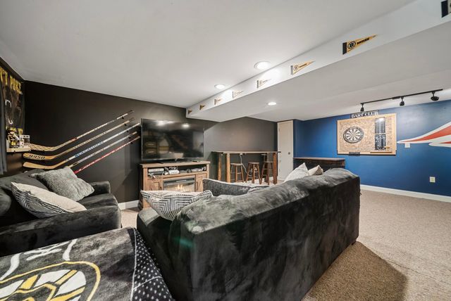 92 Gillis Street, Nashua, NH 03060