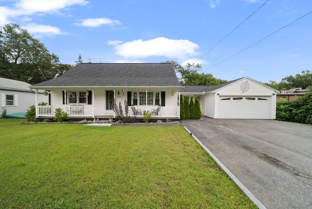 92 Gillis Street, Nashua, NH 03060