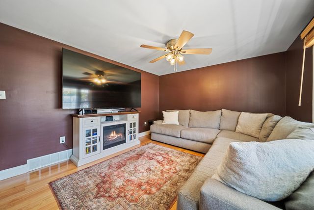 92 Gillis Street, Nashua, NH 03060