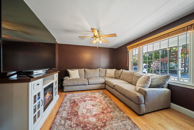 92 Gillis Street, Nashua, NH 03060