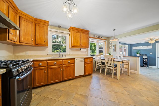 92 Gillis Street, Nashua, NH 03060