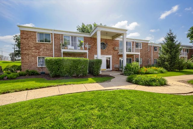 543 Burlington Avenue 212, Downers Grove, IL 60515