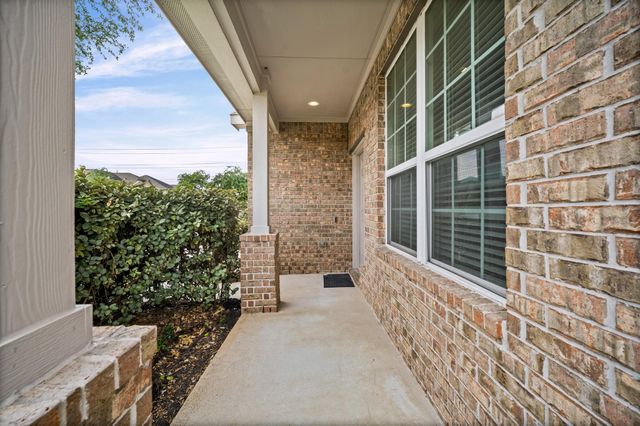 11327 Creekway Bend Drive, Humble, TX 77396