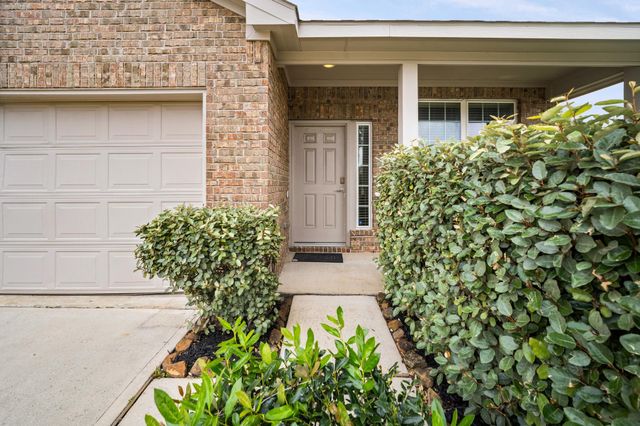 11327 Creekway Bend Drive, Humble, TX 77396