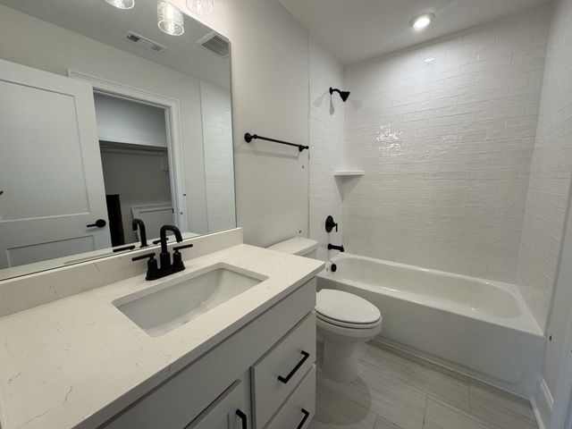 6001 Elliott Court, Arrington, TN 37014