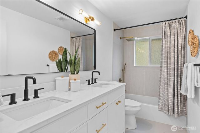 9533 Bowdoin Way, Edmonds, WA 98020