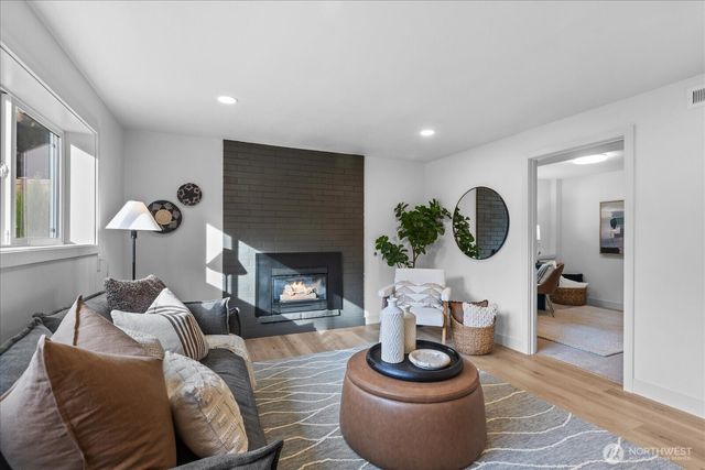 9533 Bowdoin Way, Edmonds, WA 98020