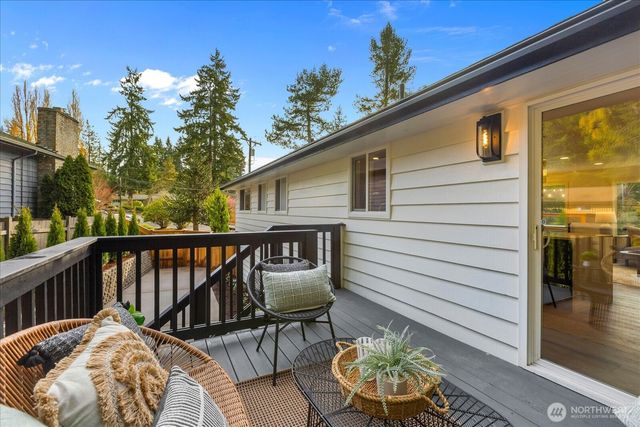 9533 Bowdoin Way, Edmonds, WA 98020